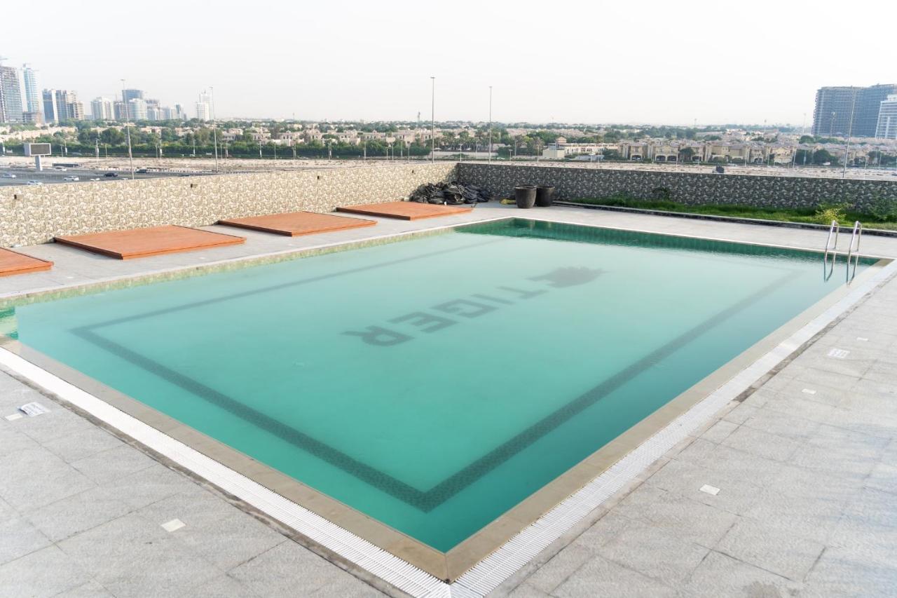 Sky View Tower Apartments Dubai Exterior photo