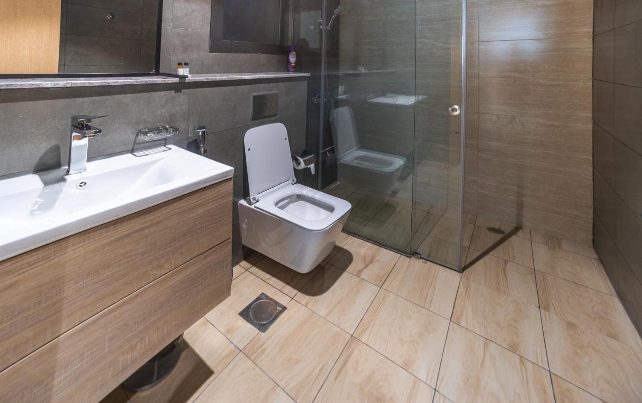 Sky View Tower Apartments Dubai Exterior photo