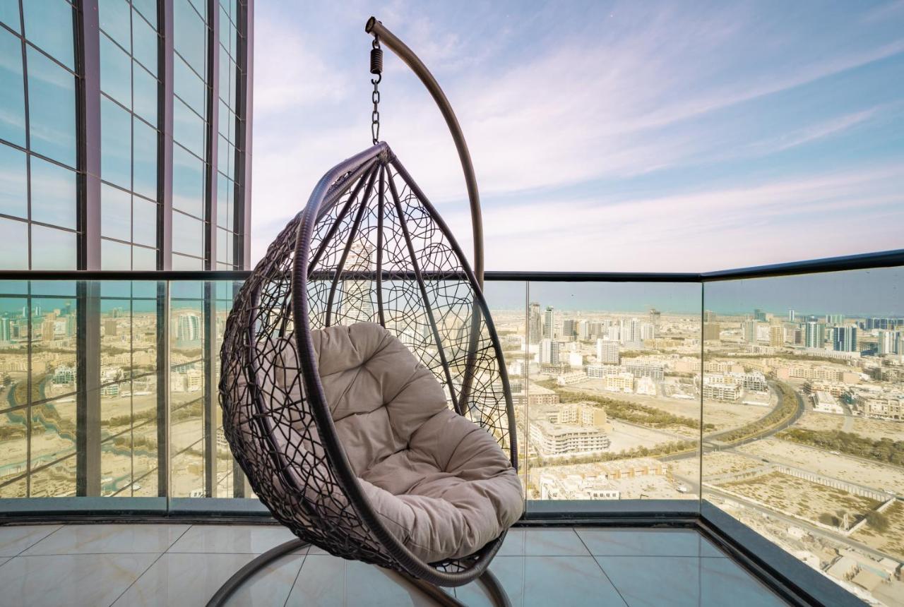 Sky View Tower Apartments Dubai Exterior photo